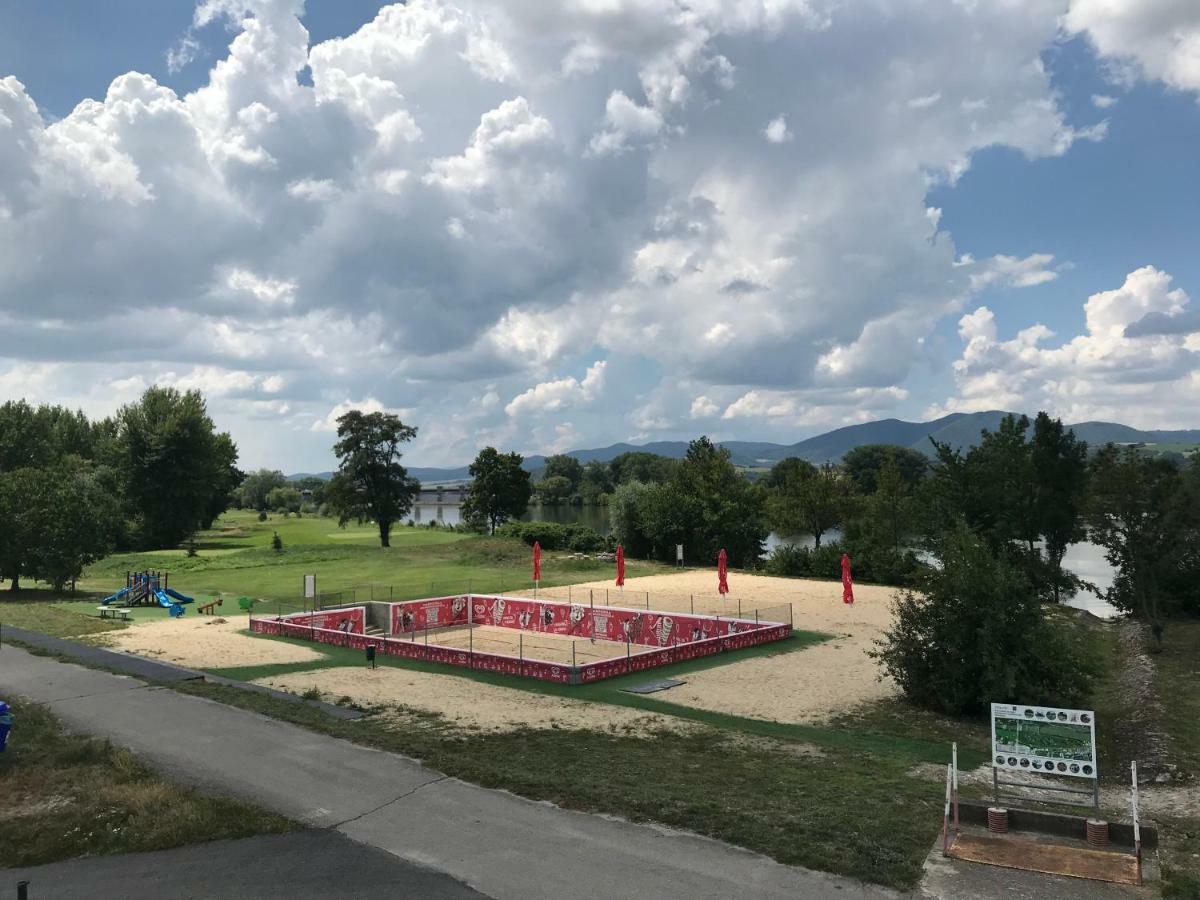 Greenbay Golf Apartments Trenčín エクステリア 写真